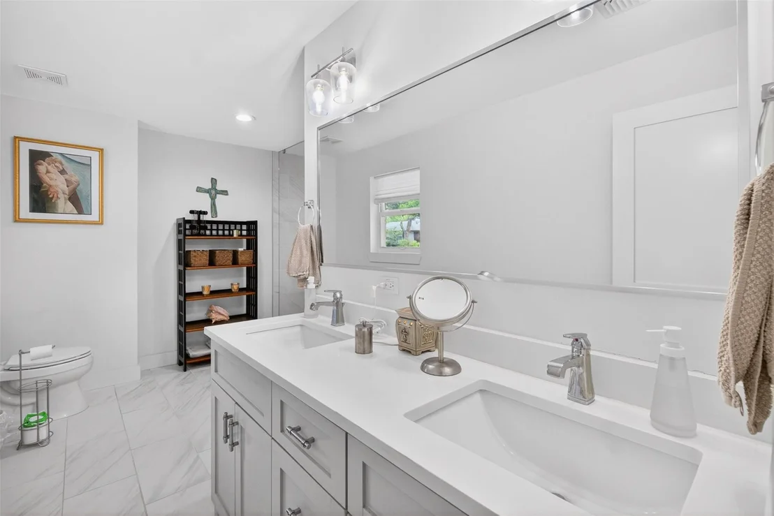Photo of 6233 Crestmont Drive