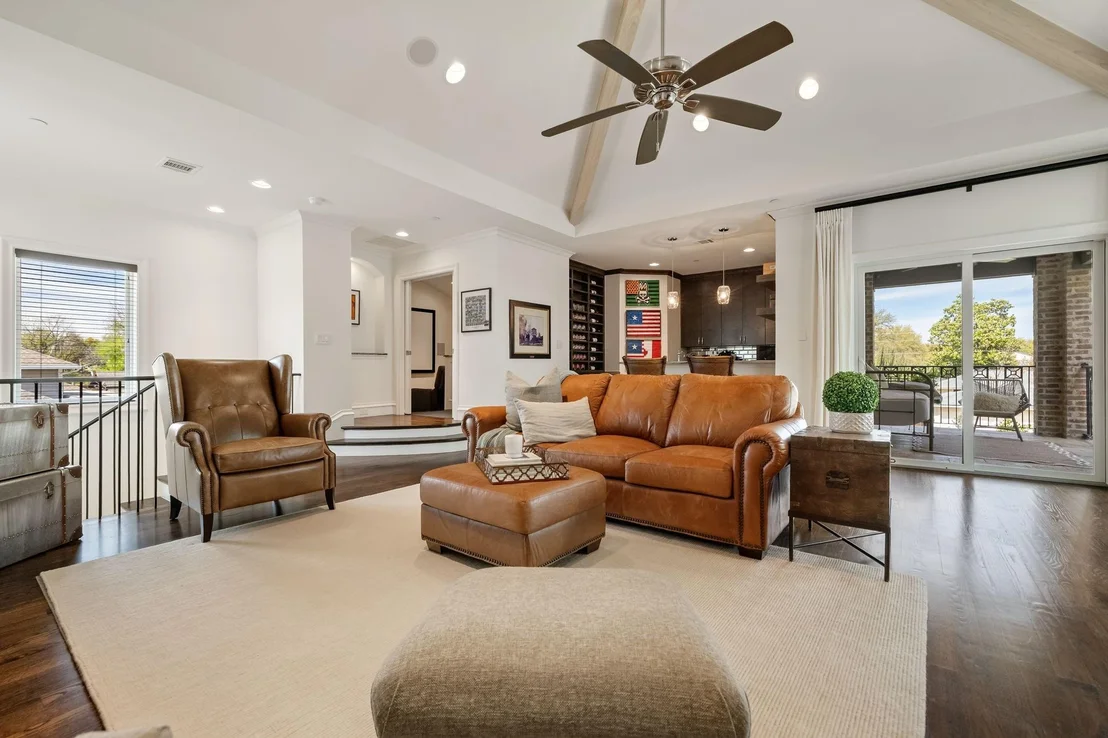 Photo of 4719 Forest Lane