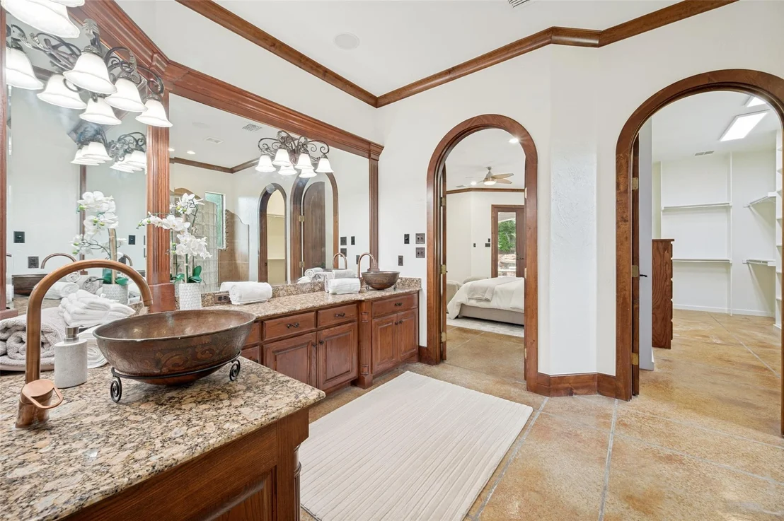 Photo of 2626 Twelve Oaks Lane