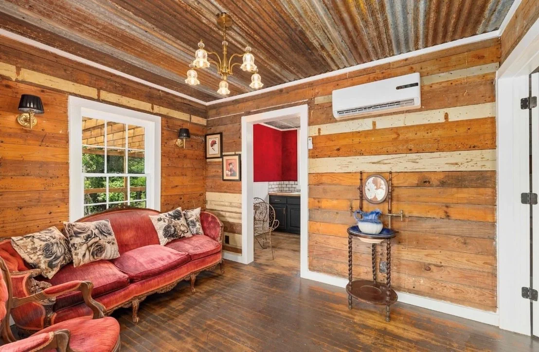 Photo of 3296 Campbell Trail