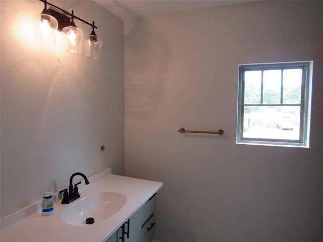 Photo of 321 Crescent Drive