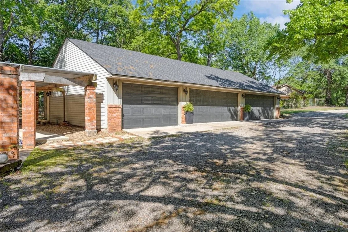 Photo of 1000 Yorkshire Drive