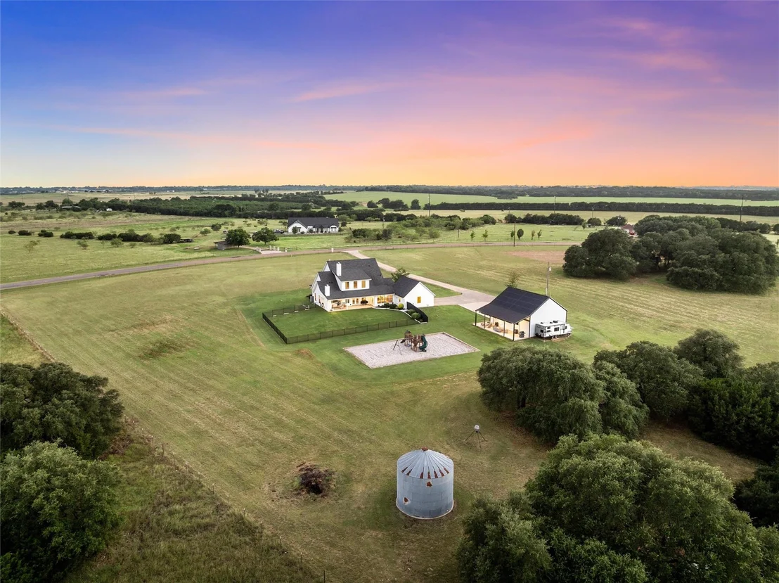 Photo of 252 Austin Hines Drive