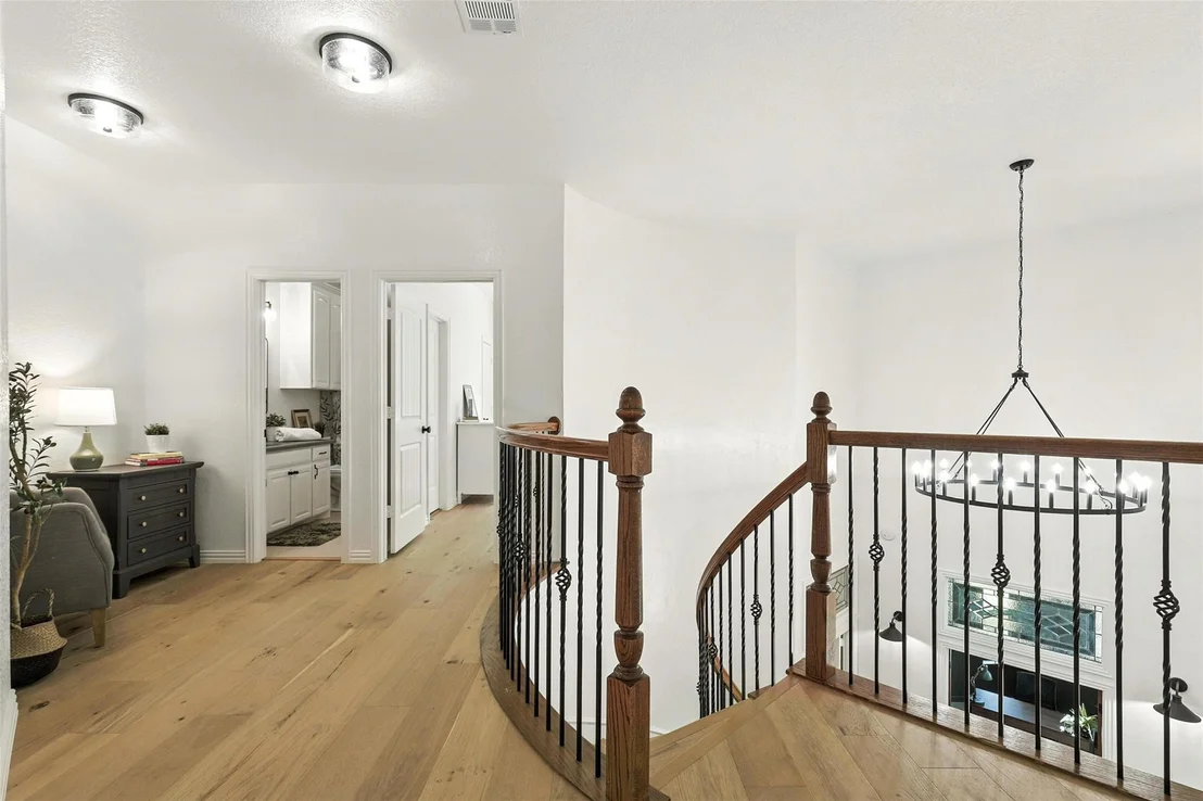Photo of 381 Creek Bend Drive