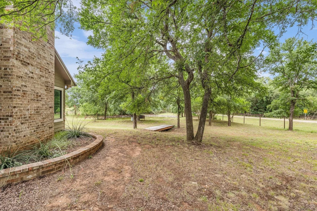 Photo of 613 Bone Road