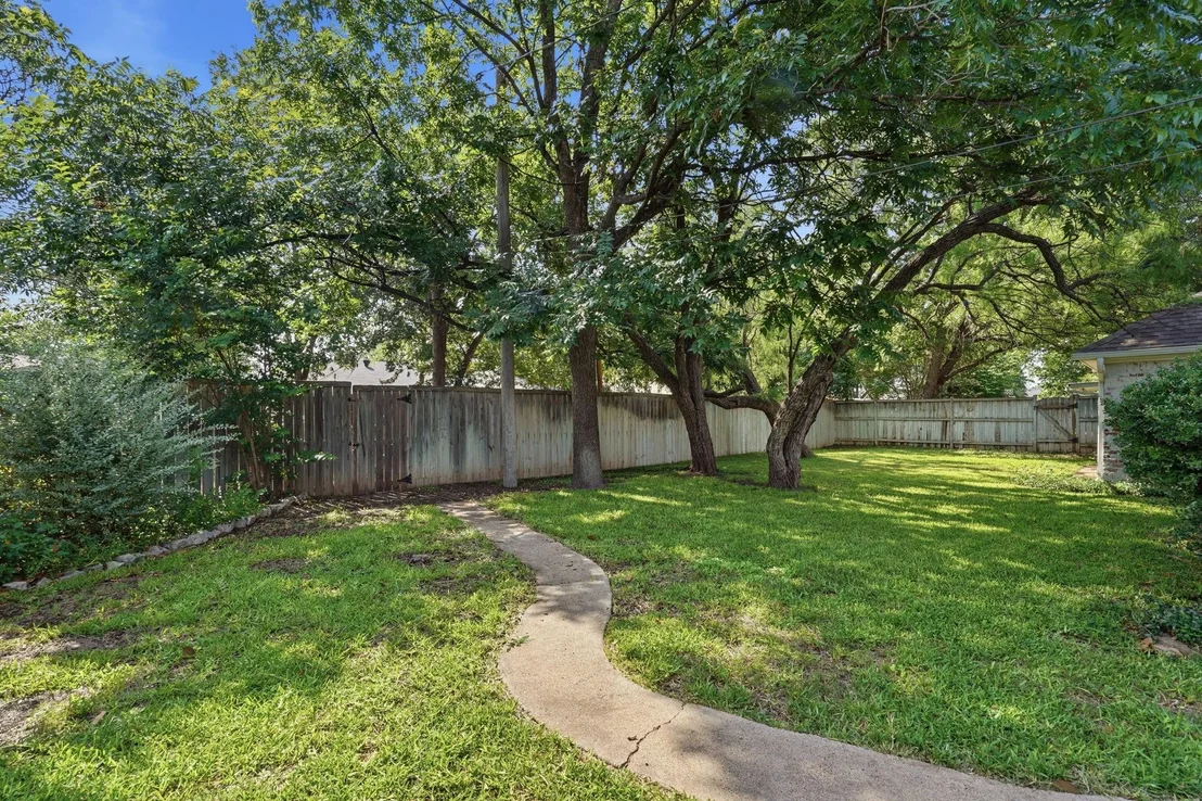 Photo of 858 Canyon Court