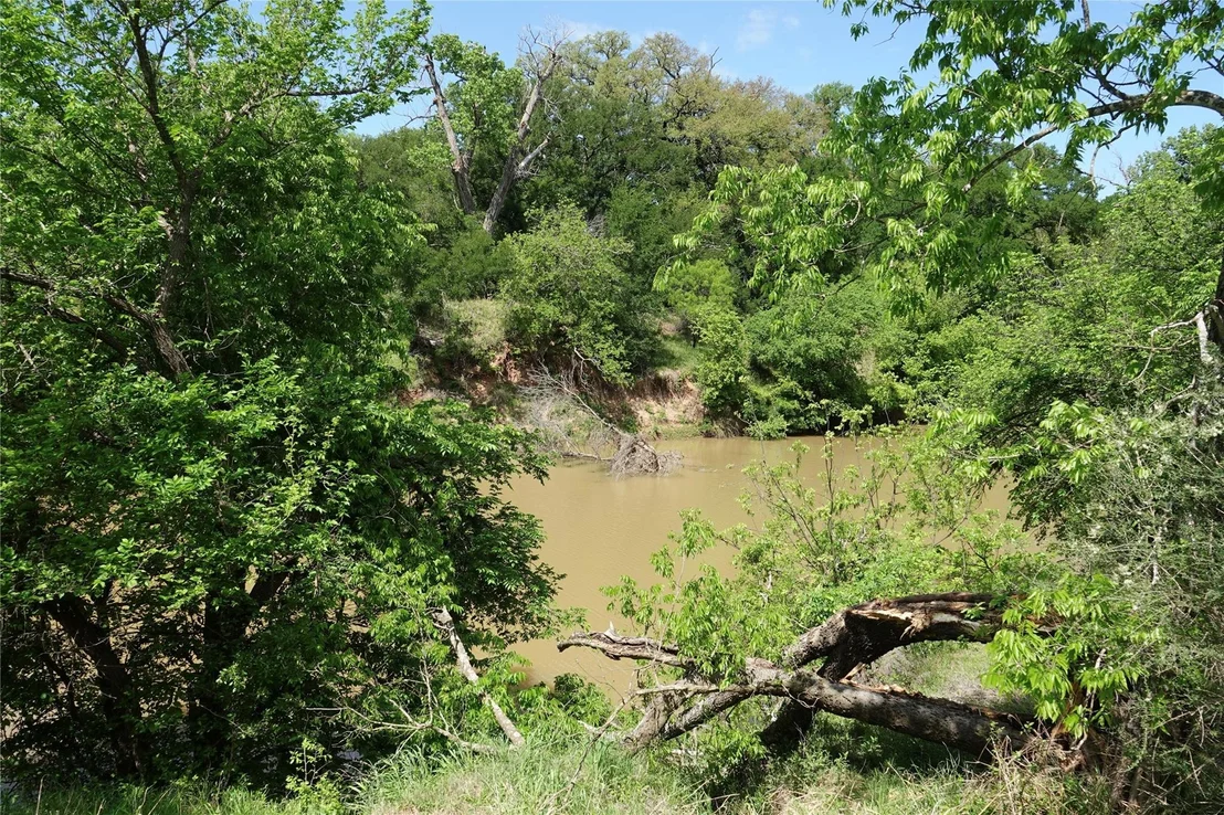 Photo of 588 County Road 430