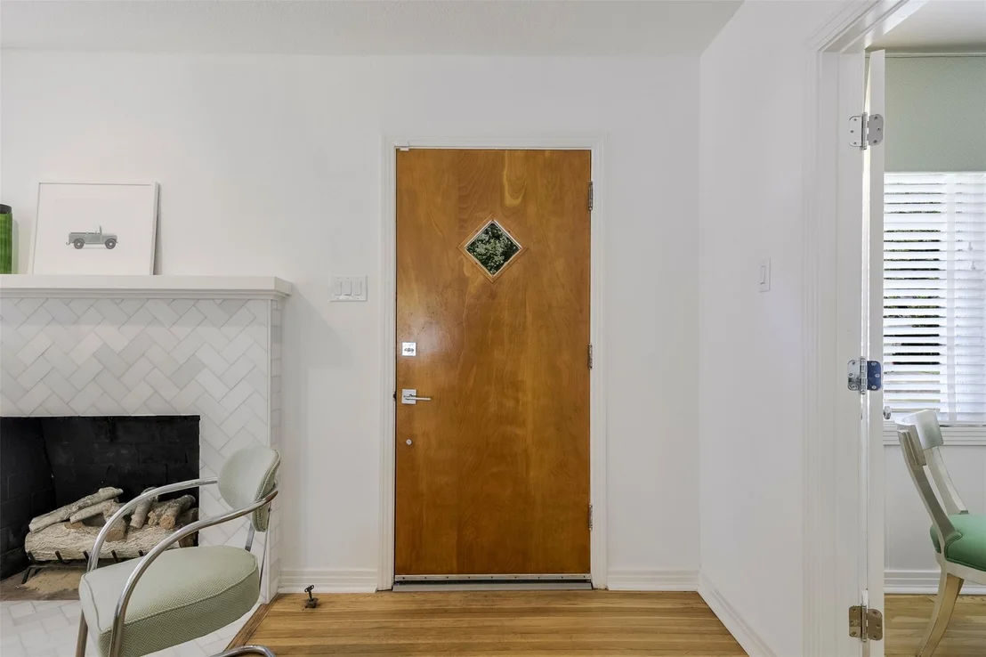 Photo of 1320 Barnes Drive