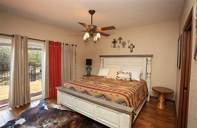 Photo of Unit 2 at 880 Cliffs Drive
