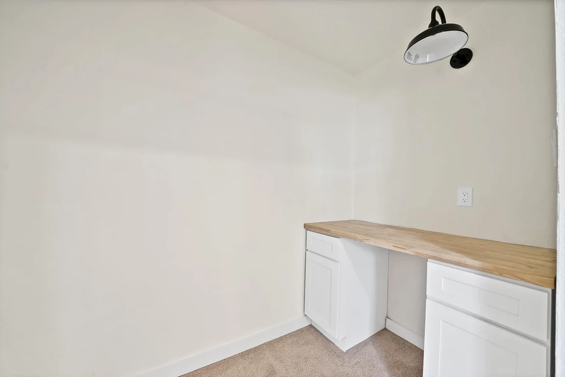 Photo of 105 Oak Lane
