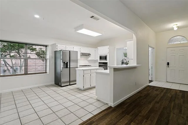 Photo of 724 Bluebonnet Drive