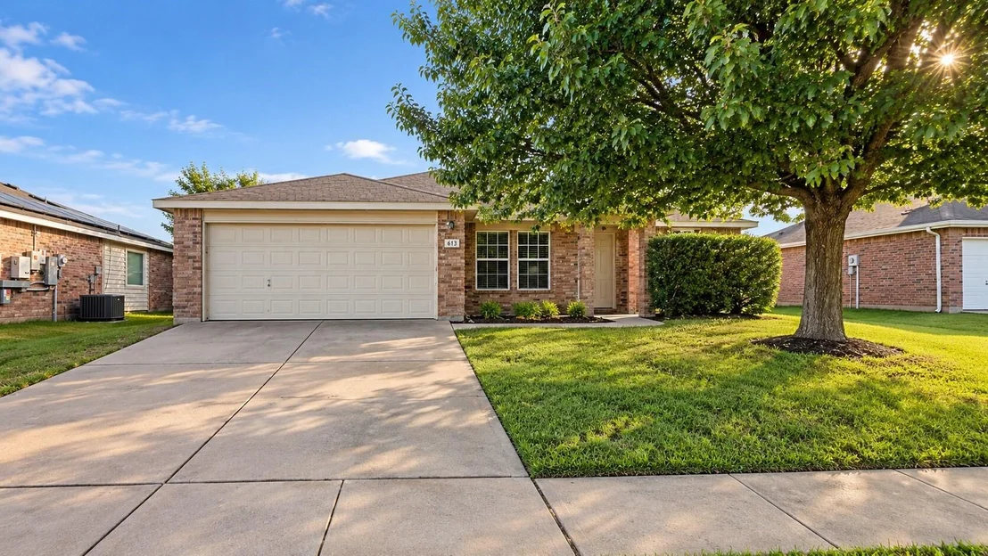Photo of 613 Redwing Drive