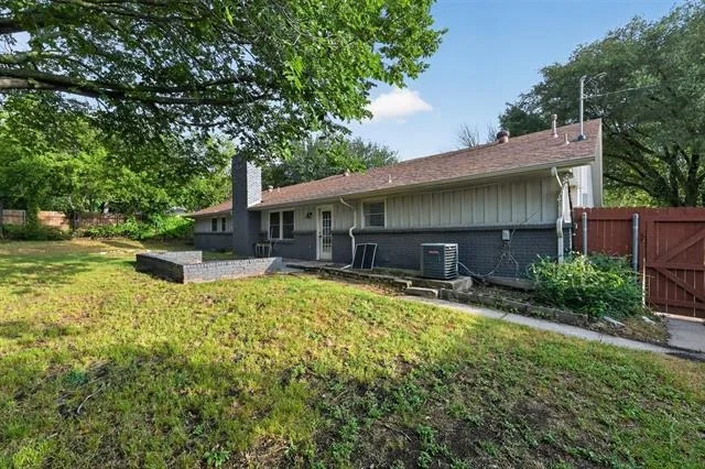 Photo of 2403 Robin Circle