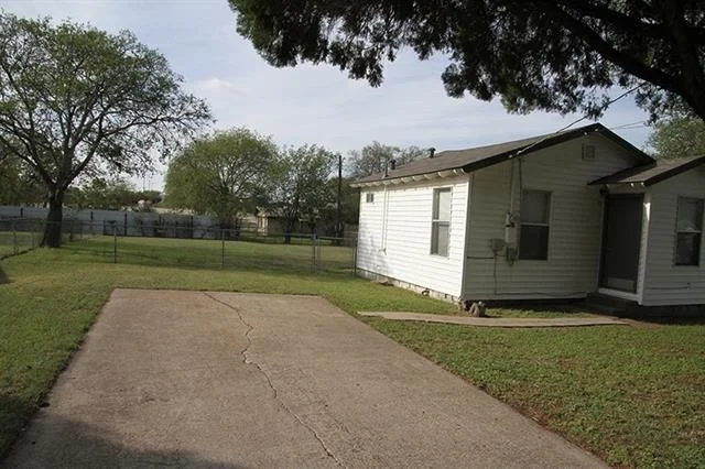 Photo of 415 Hallvale Drive