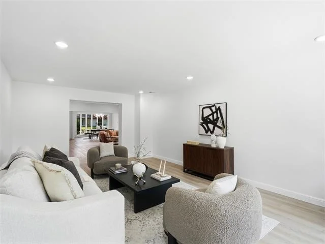 Photo of 2369 Claridge Circle