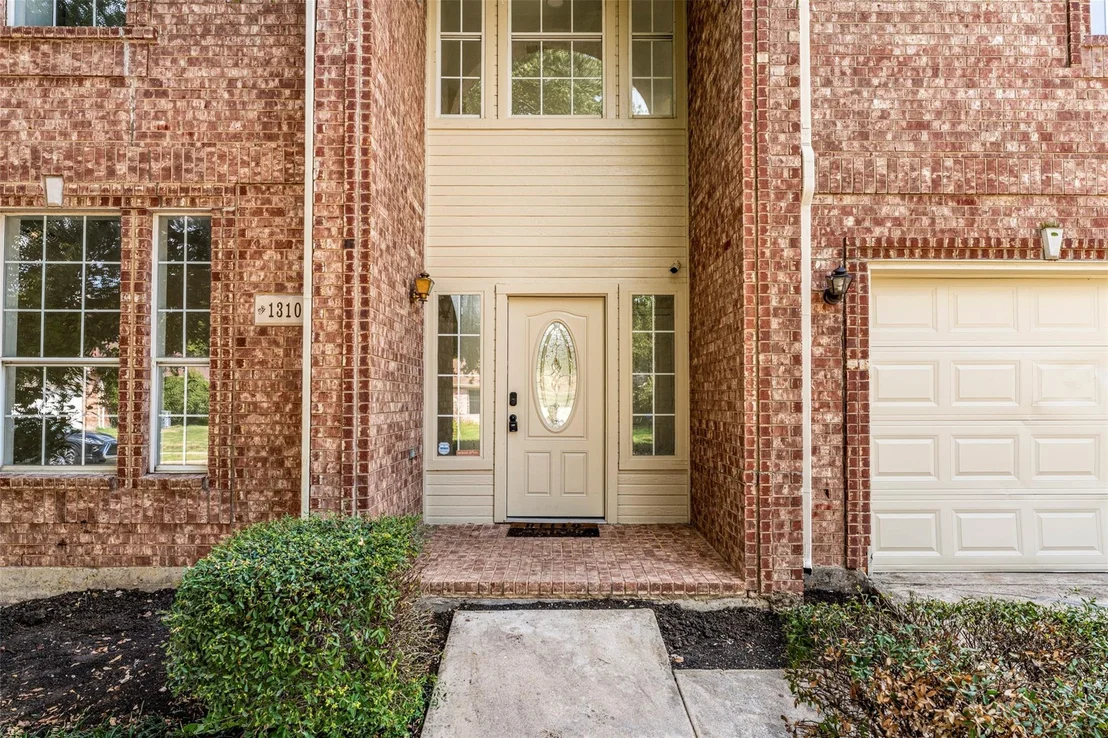 Photo of 1310 Norman Circle