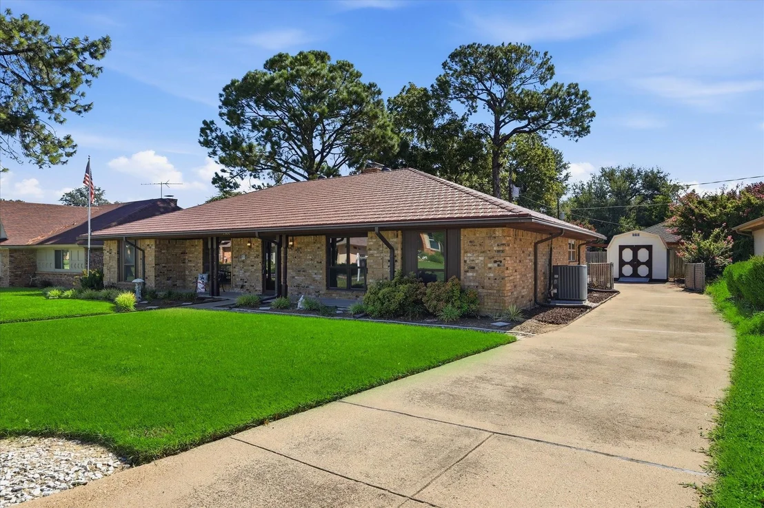 Photo of 2509 Radcliffe Drive