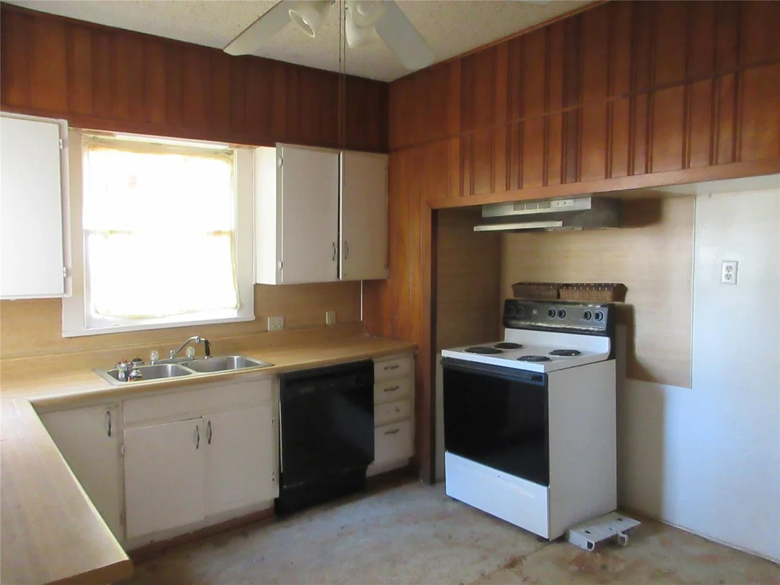 Photo of 916 Ward