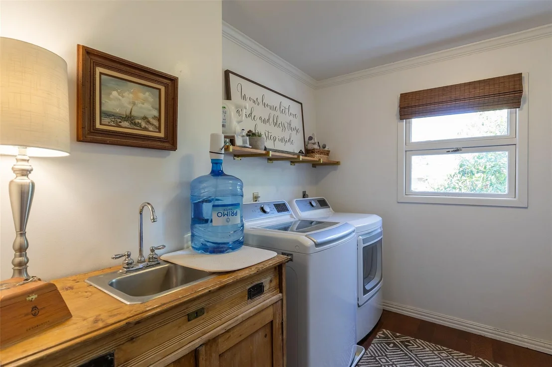 Photo of 1801 Sylvan Drive