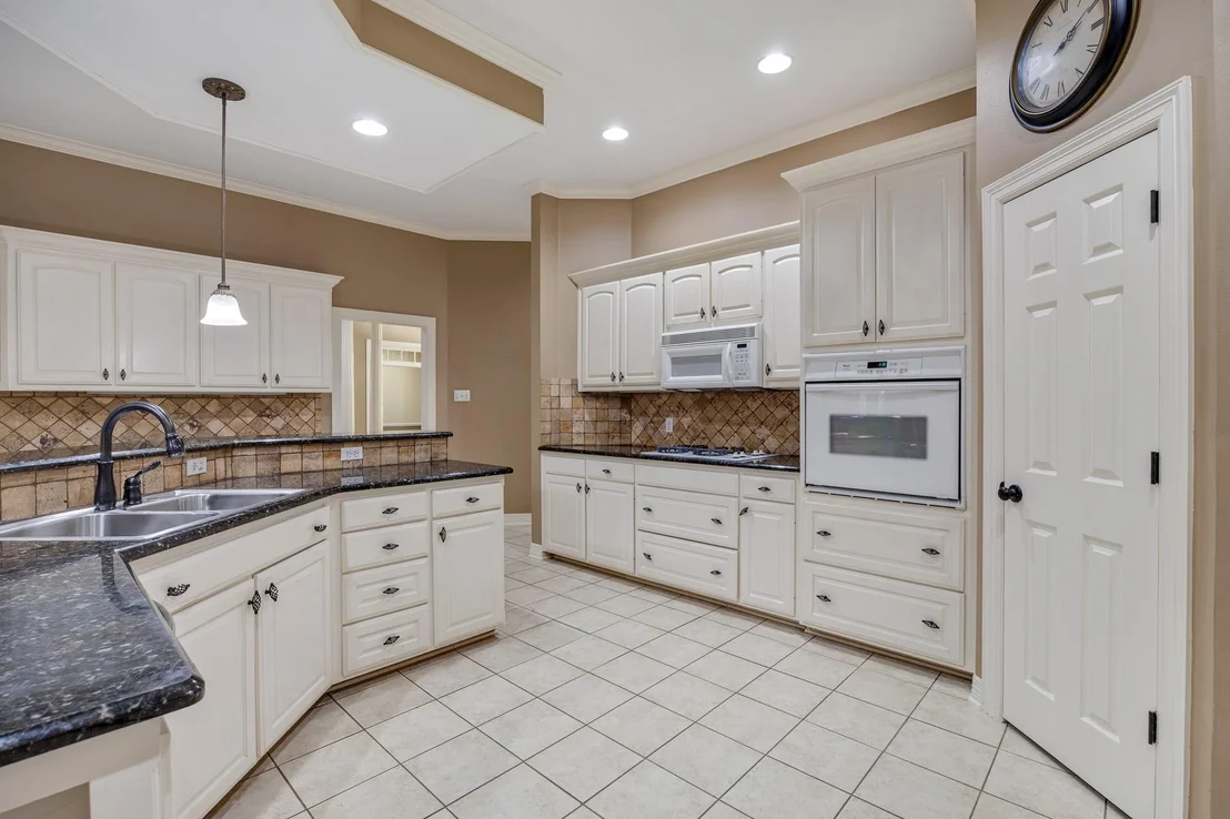 Photo of 17820 Oak Forest Drive