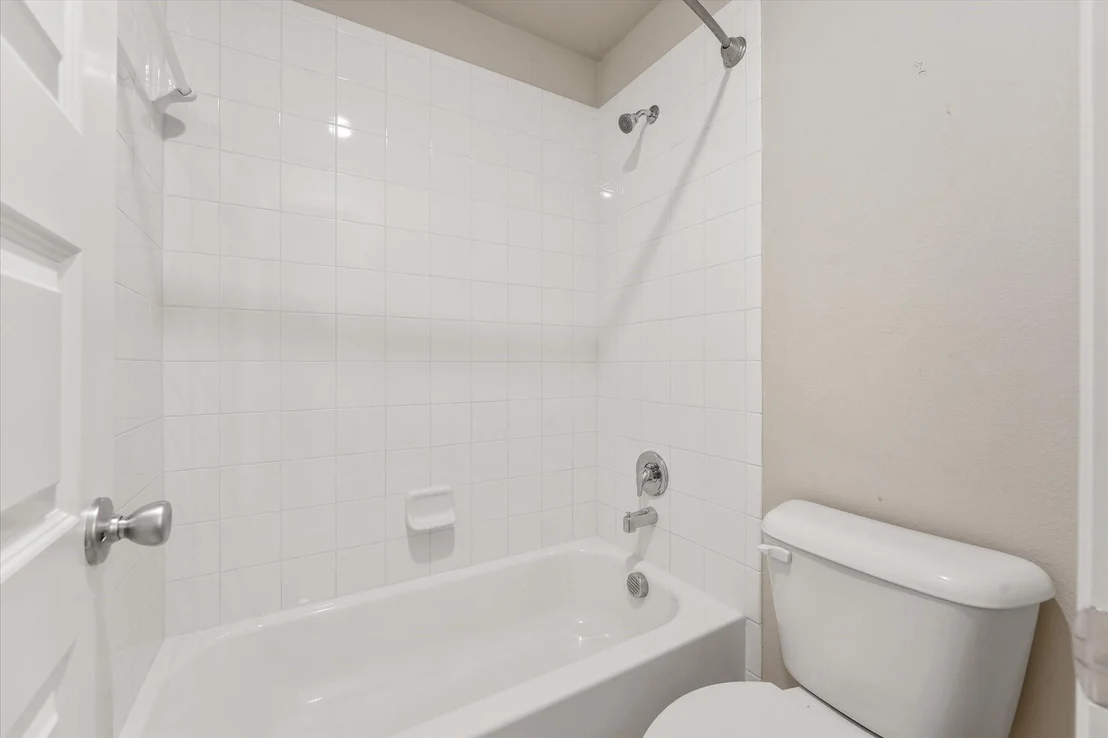Photo of 2044 Longbridge Road