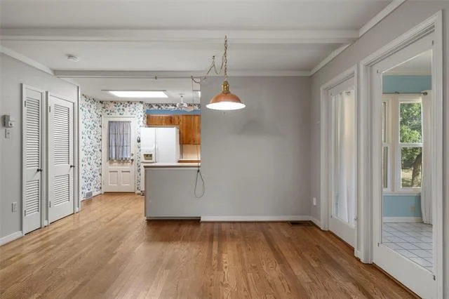 Photo of 4825 Hillcrest Drive