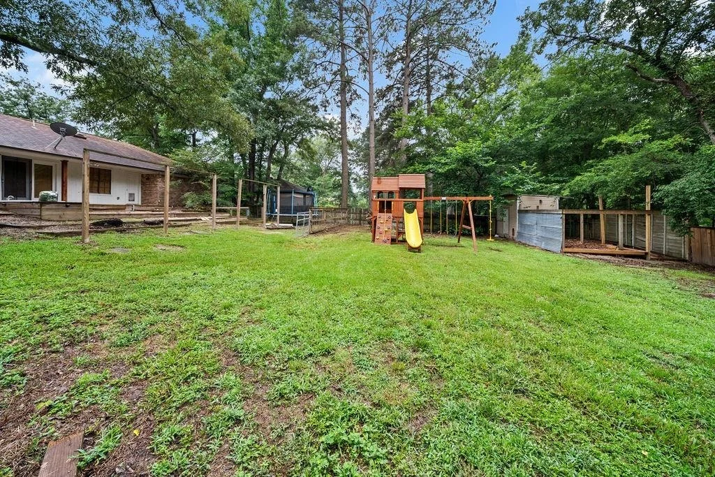 Photo of 15060 Willowwood Drive