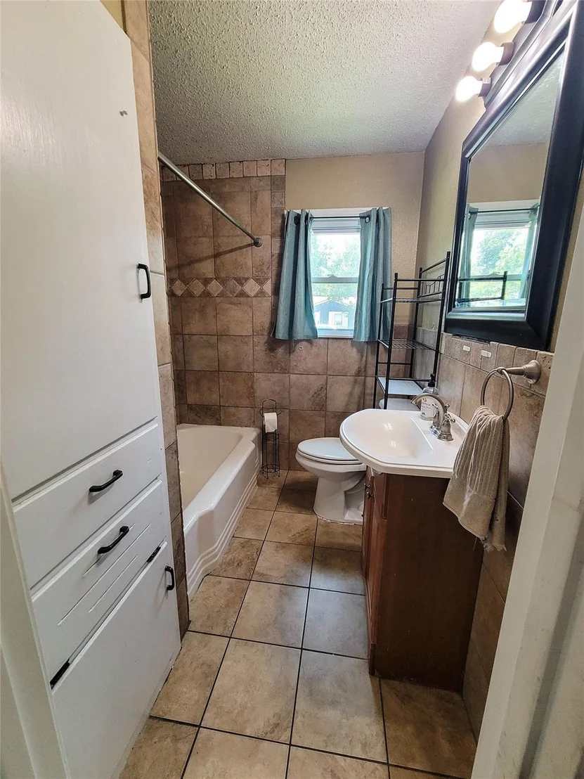 Photo of 2004 N 40th Street