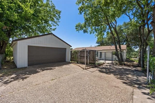Photo of 4577 Silversprings Drive