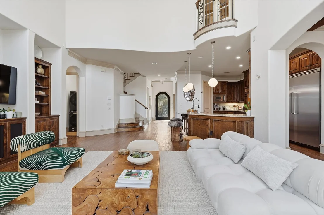 Photo of 5757 Bernay Lane