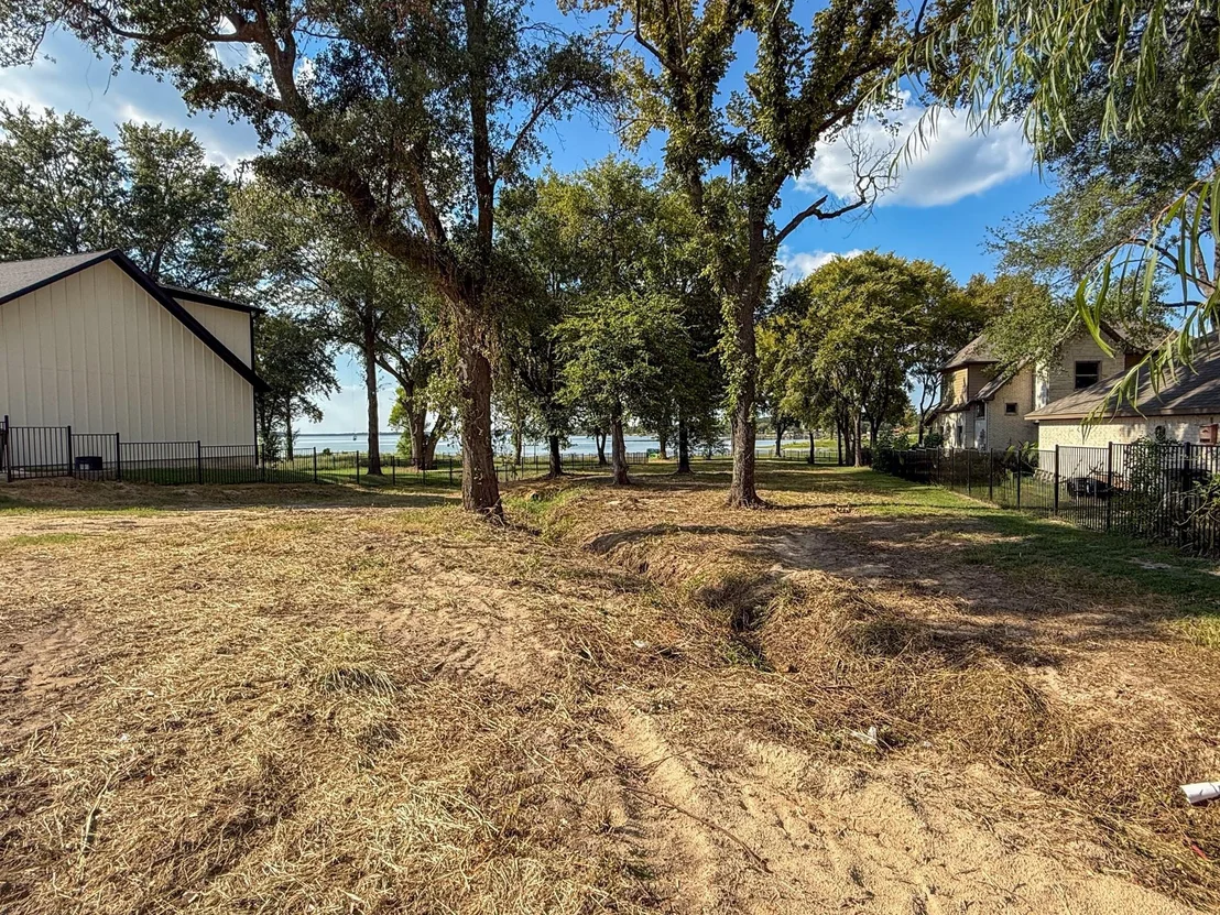 Photo of 1520 Shoreline Drive