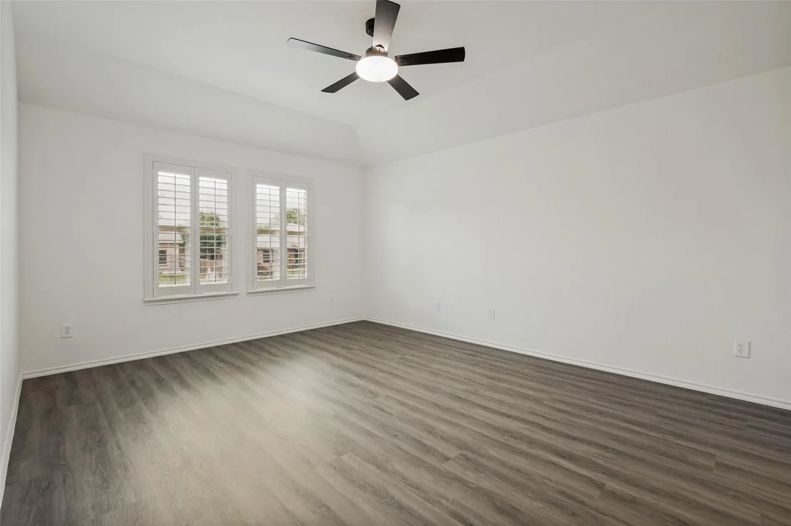 Photo of 1097 Luton Drive