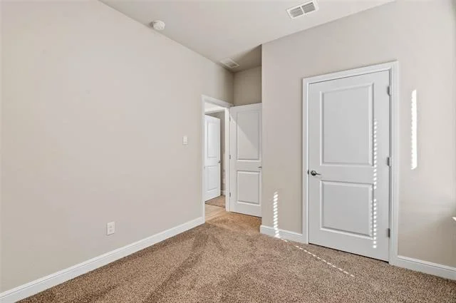 Photo of 15713 Euston Terrace