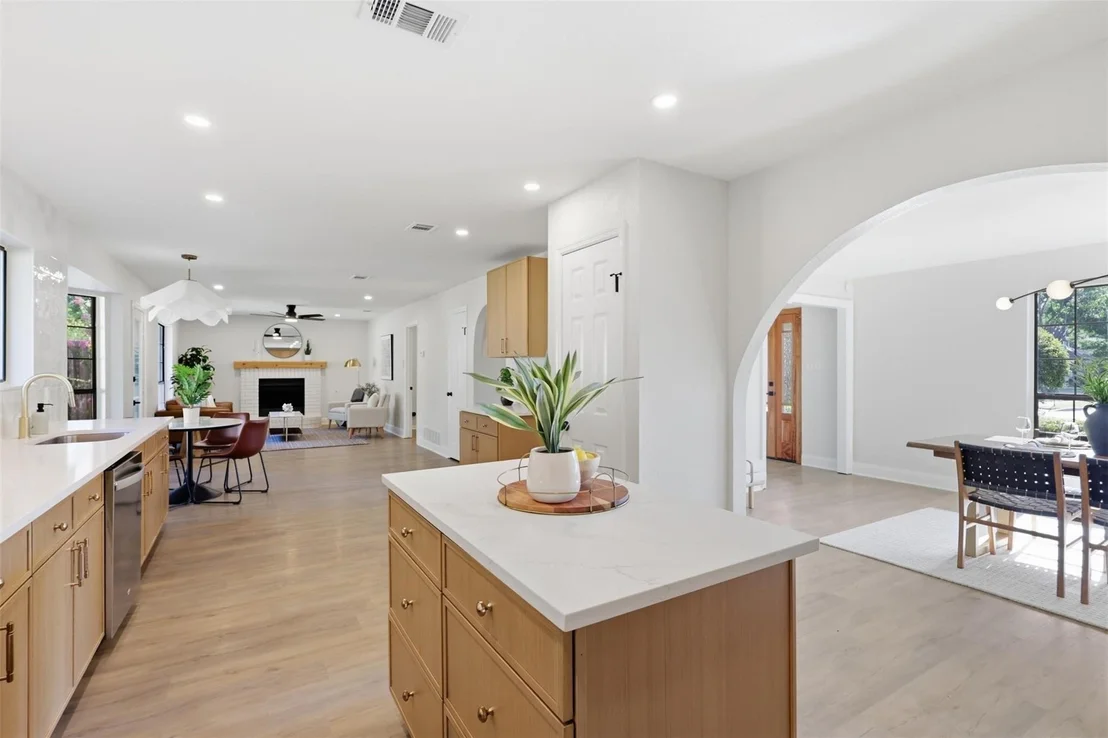 Photo of 614 Berkley Drive