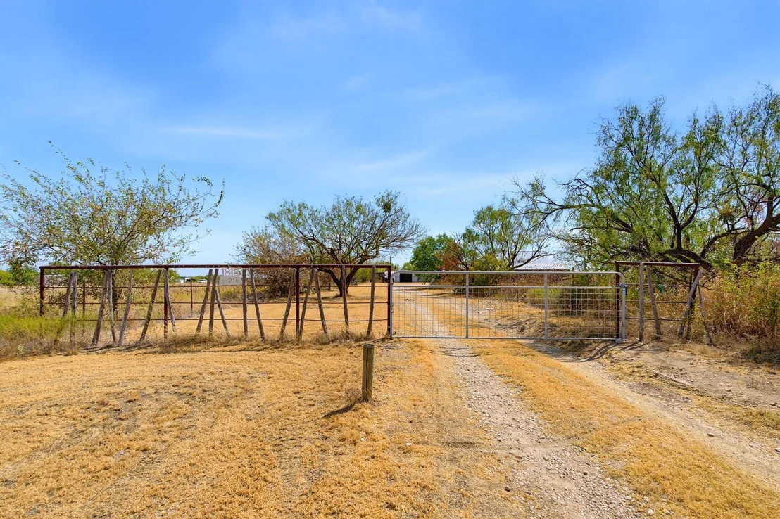 Photo of 1818 S County Road 215