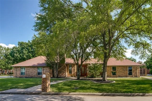 Photo of 2 Rolling Hills Circle