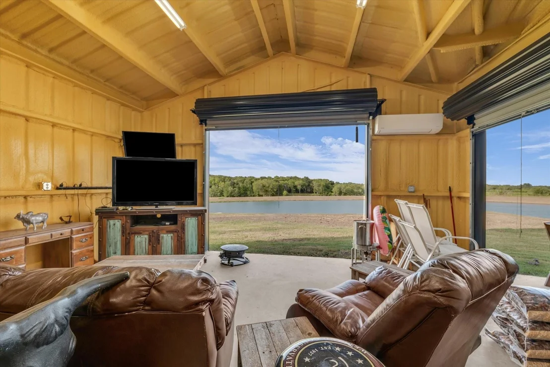 Photo of 350 County Road 494 S