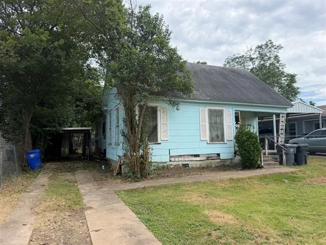 Photo of 2114 Live Oak Avenue