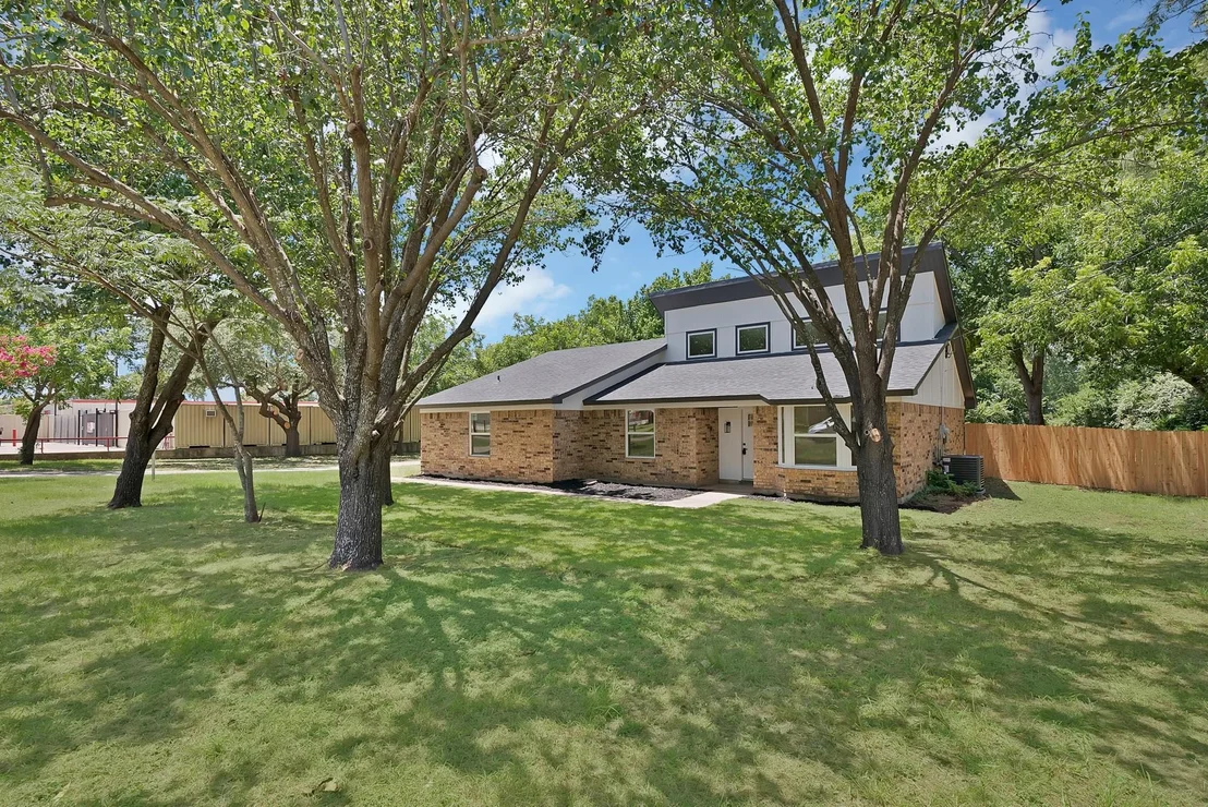 Photo of 105 Oak Lane