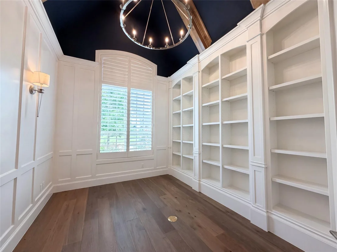 Photo of 820 Hawk Wood Lane
