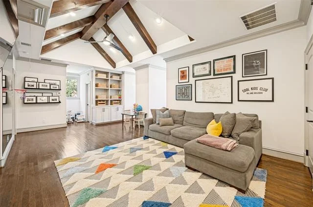 Photo of 5638 Greenbrier Drive