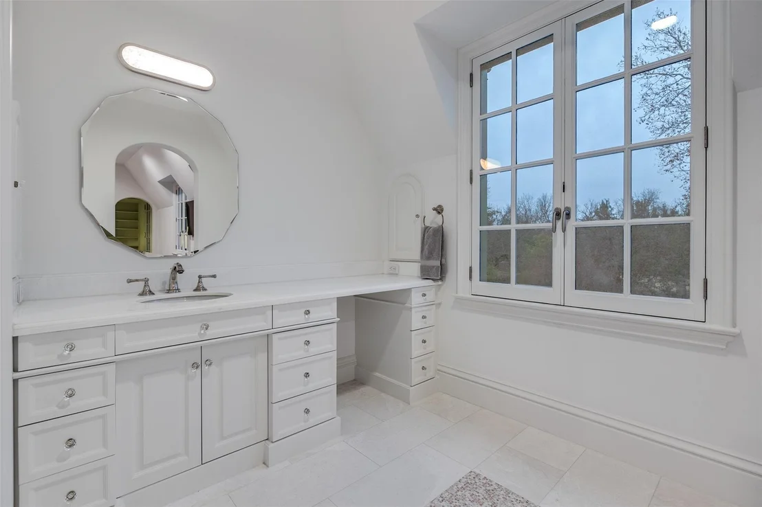 Photo of 4255 Cochran Chapel Road