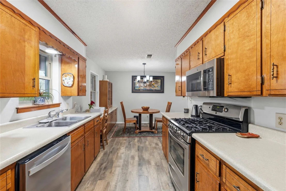 Photo of 205 longhorn dr