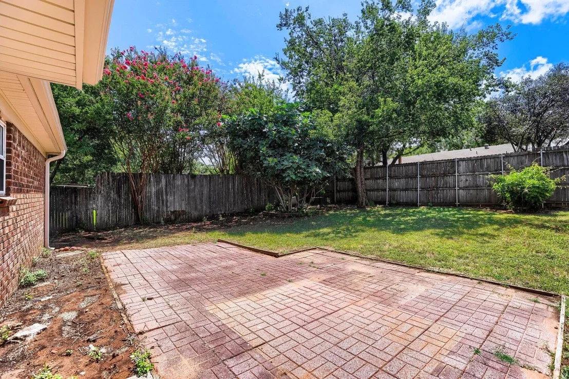 Photo of 314 Sandlewood Lane
