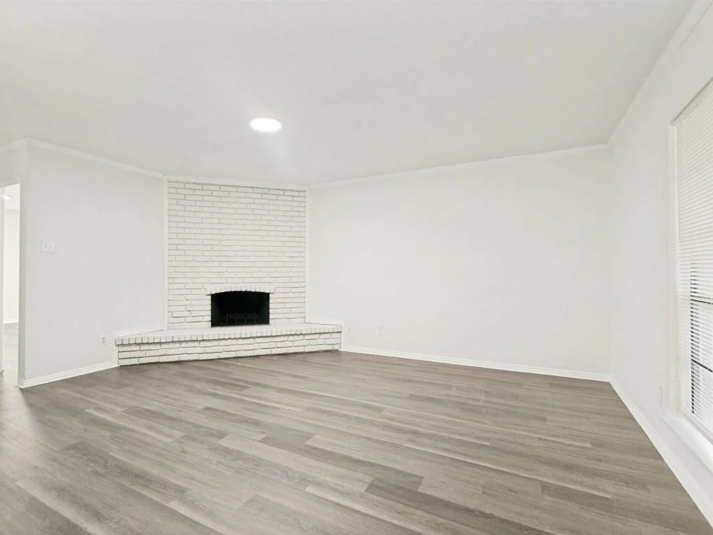 Photo of 905 Hawthorne Drive