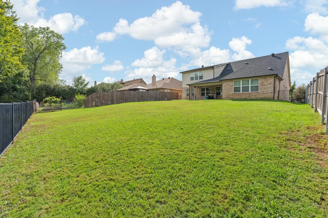Photo of 3137 Shoreline Drive