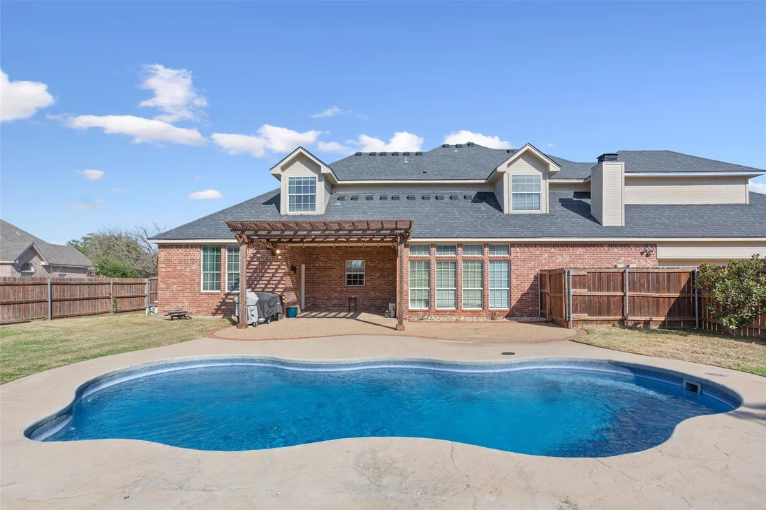 Photo of 319 Winding Creek Lane