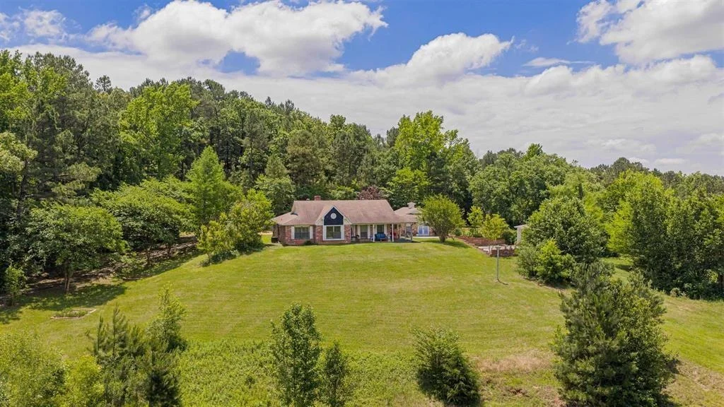 Photo of 1936 A Silver Maple Road