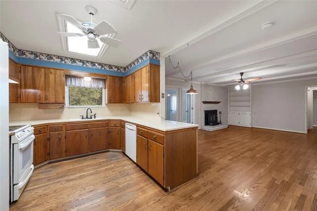 Photo of 4825 Hillcrest Drive
