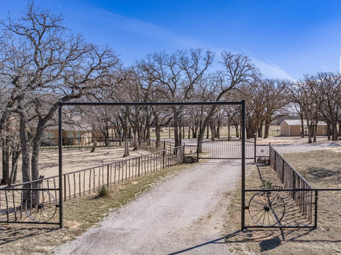 Photo of 19901 S Highway 281
